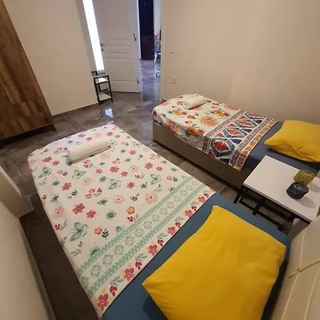 Merkeze Yakin 2+1 Appartement *